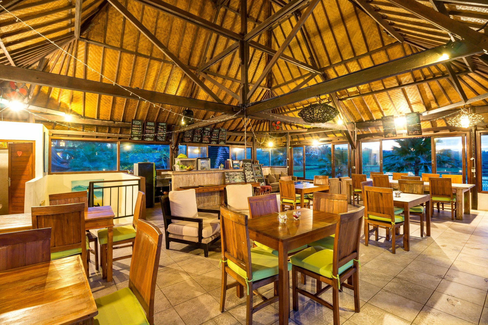 Arton Resort & Beach Club Pulukan Zewnętrze zdjęcie